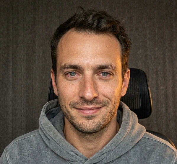 Hugo D.